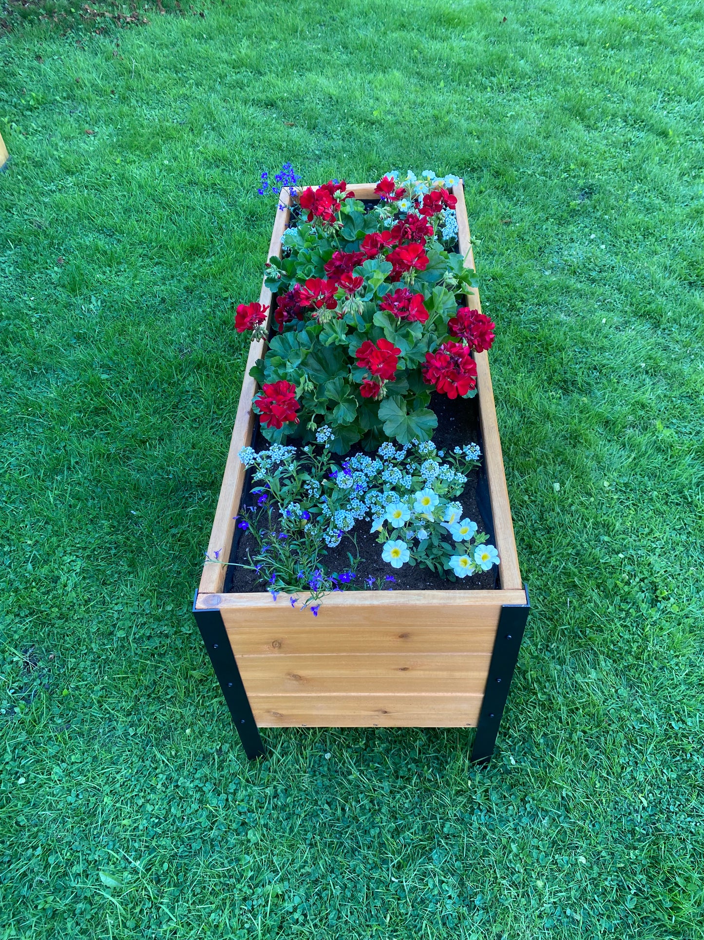 4 ft L × 1.5 ft W × 2 ft H Elevated Cedar Planter Box